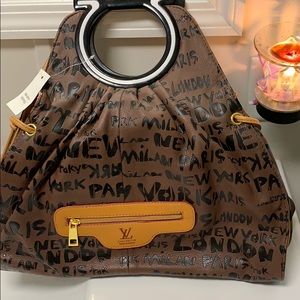 LOUIS VUITTON